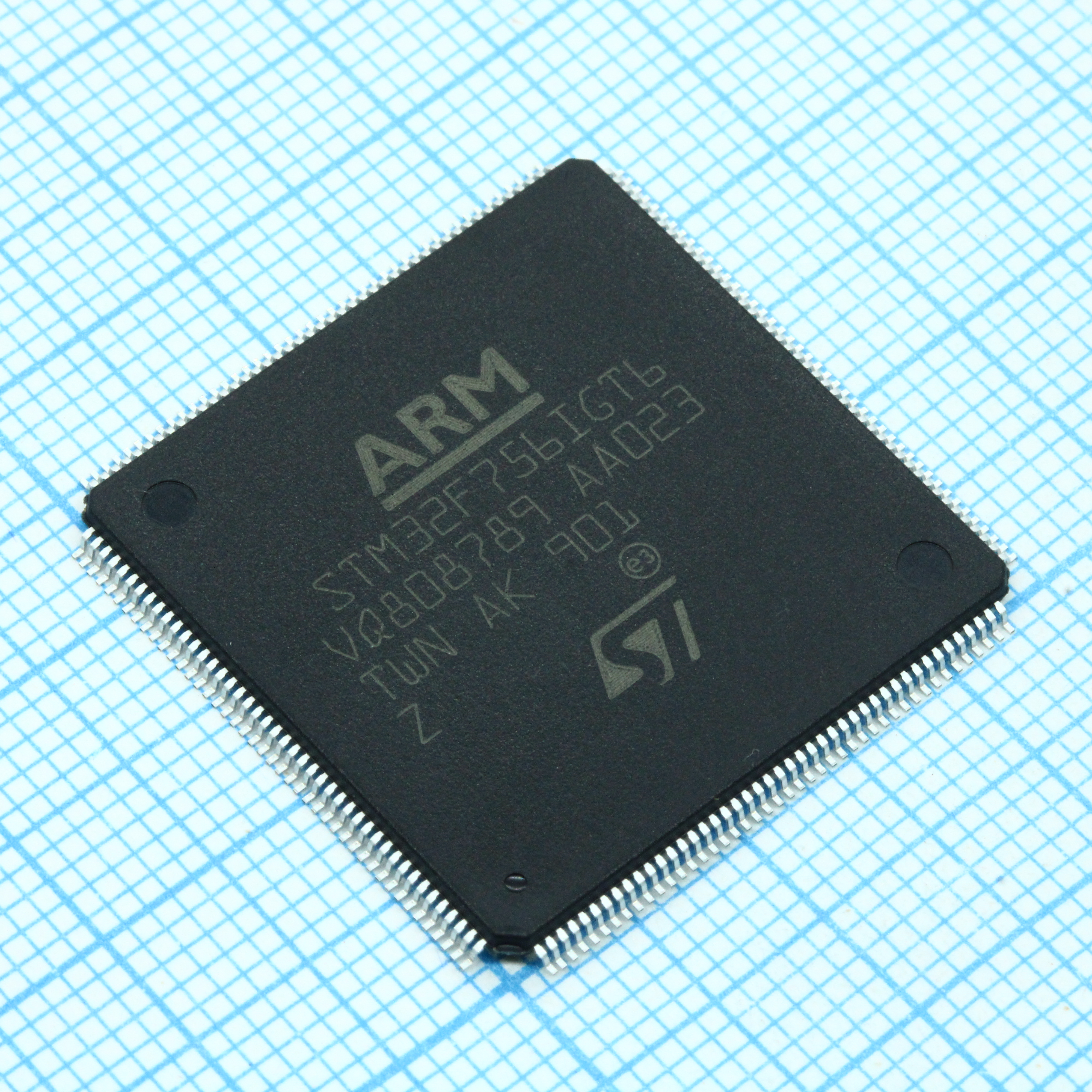 STM32F756IGT6